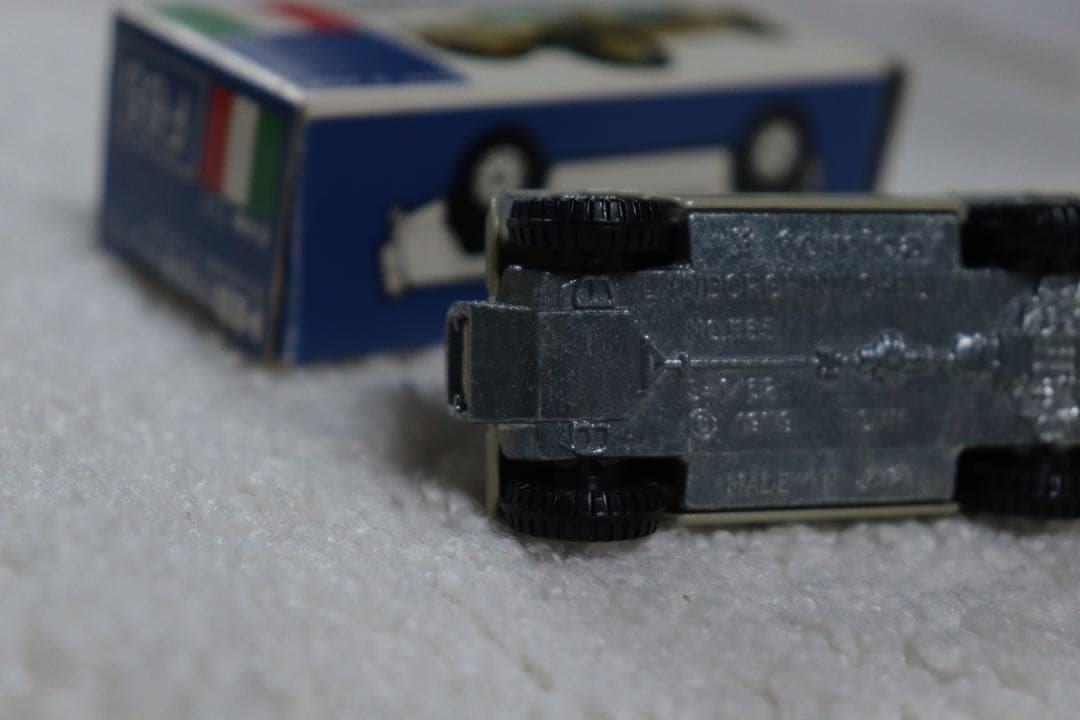 日本製　トミカ　外国車シリーズ　ランボルギーニ　チータ　F65