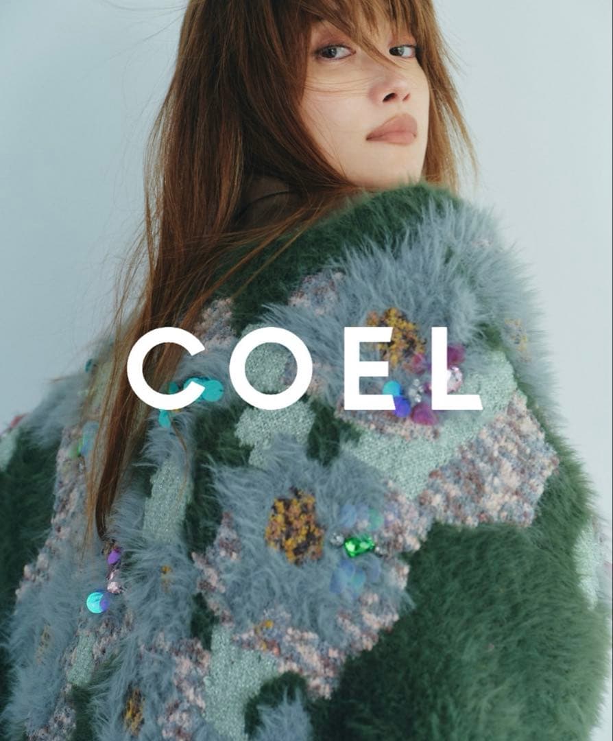 新作　完売　COEL 花柄シャギービジューニット　新品　カーキ