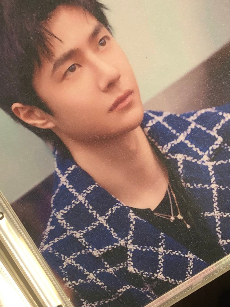 王一博 バインダー＋A4・Pカード他 カード満載アルバム