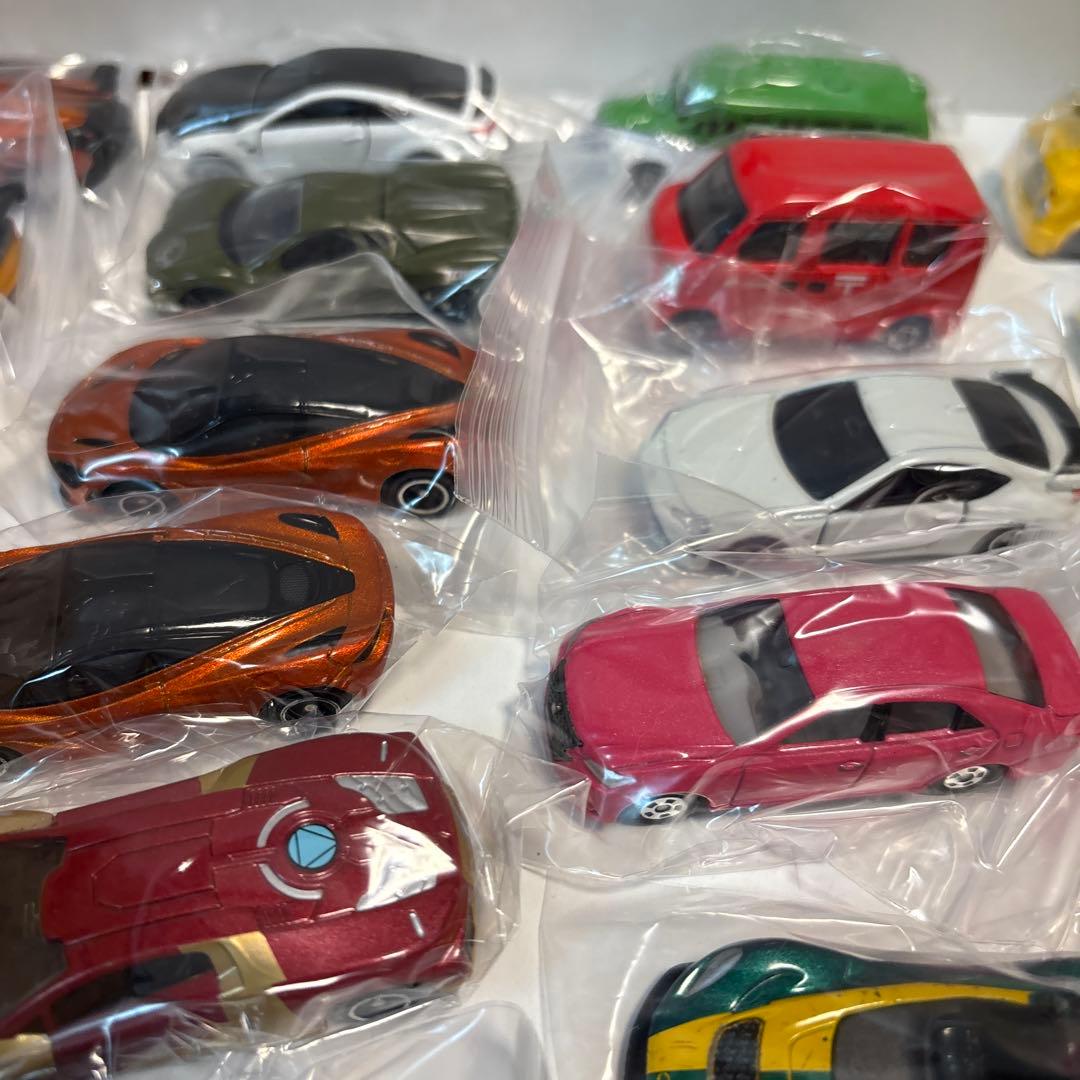 2335.トミカ70台まとめ売り