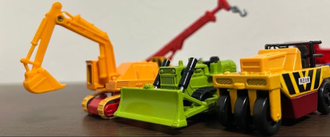 トミカ ギフトセット デラックス建設車セット 工事標識付