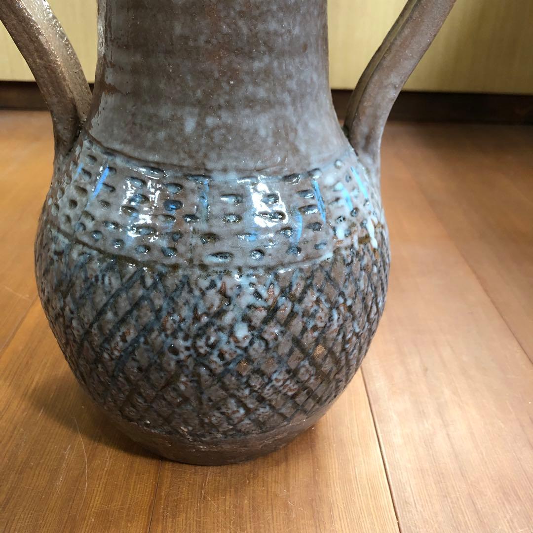 骨董品 青い光が美しい持ち手付き茶色陶器壺 茶道花道水壺 弥生式土器水瓶 作家物