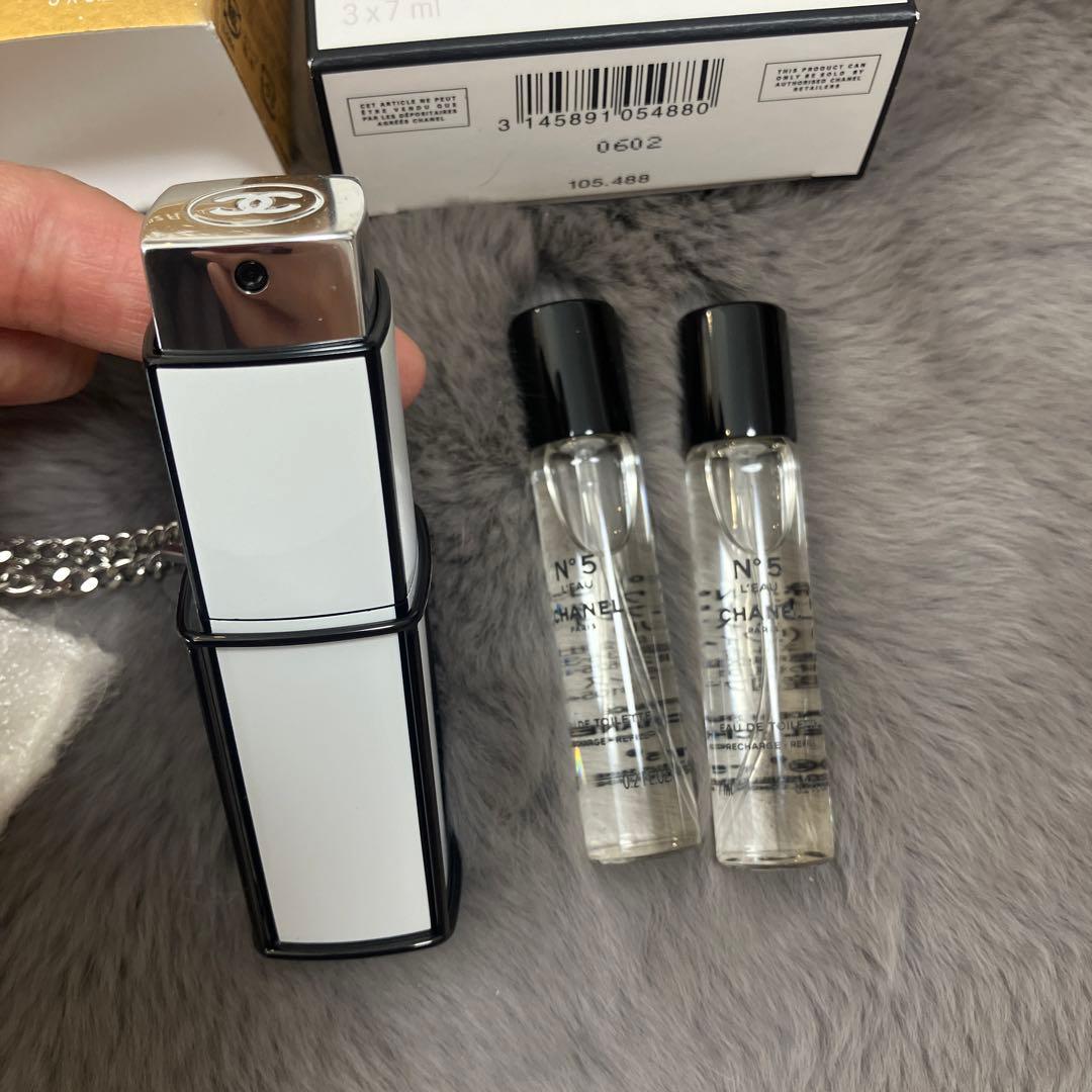 CHANEL N°5 L'EAU 2024ホリデー限定　パーススプレイ