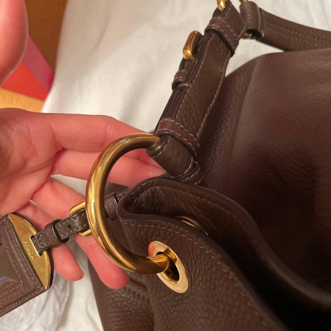 PRADA BR4892 カッフェ レザーハンドバッグ