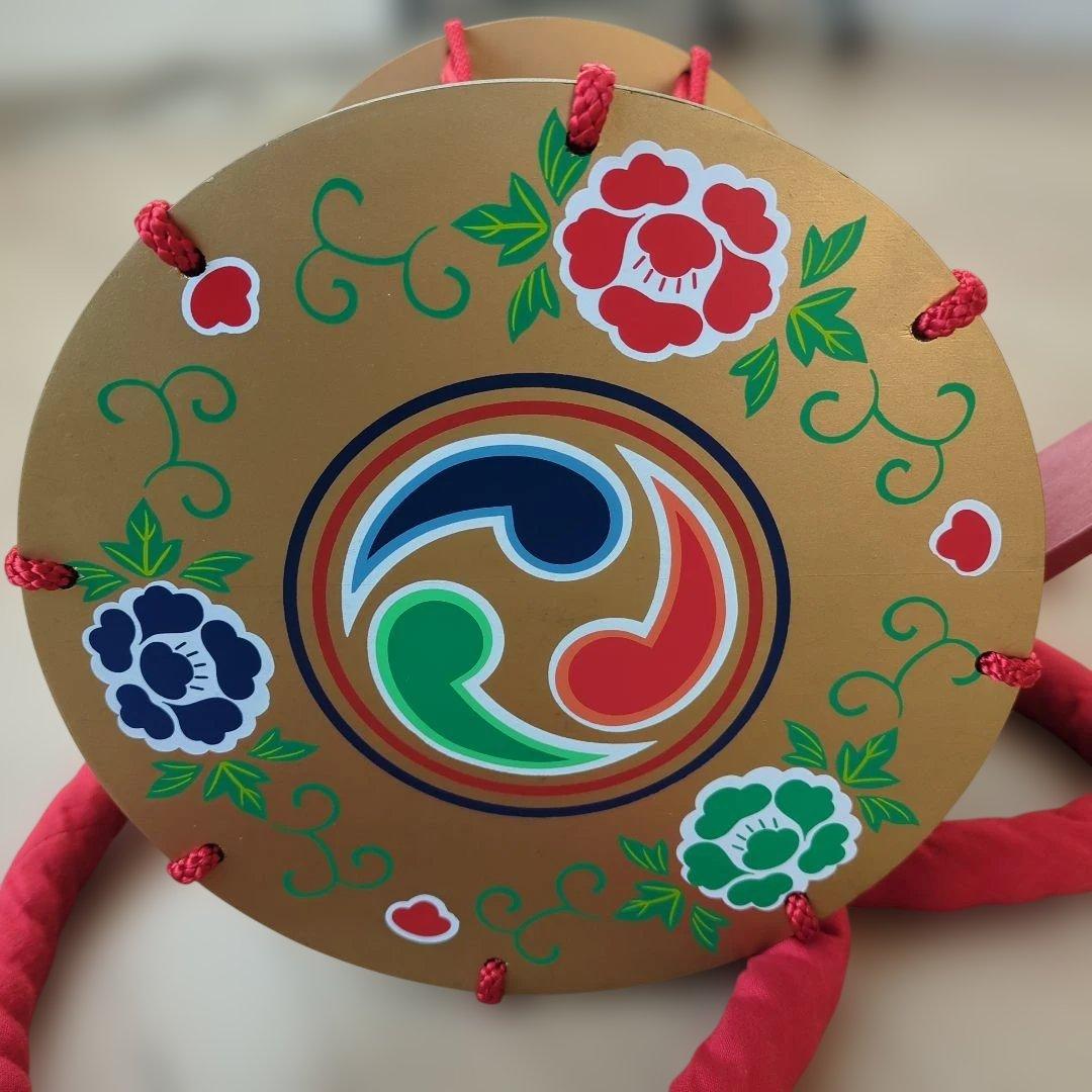 日本舞踊　小道具　金鞨鼓（きんかっこ）と振り鼓（ふりつづみ）のセット
