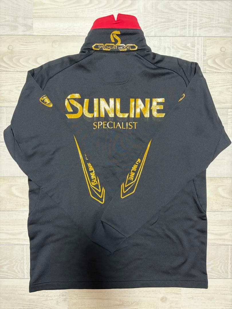 サンライン　ジップアップシャツ　Mサイズ