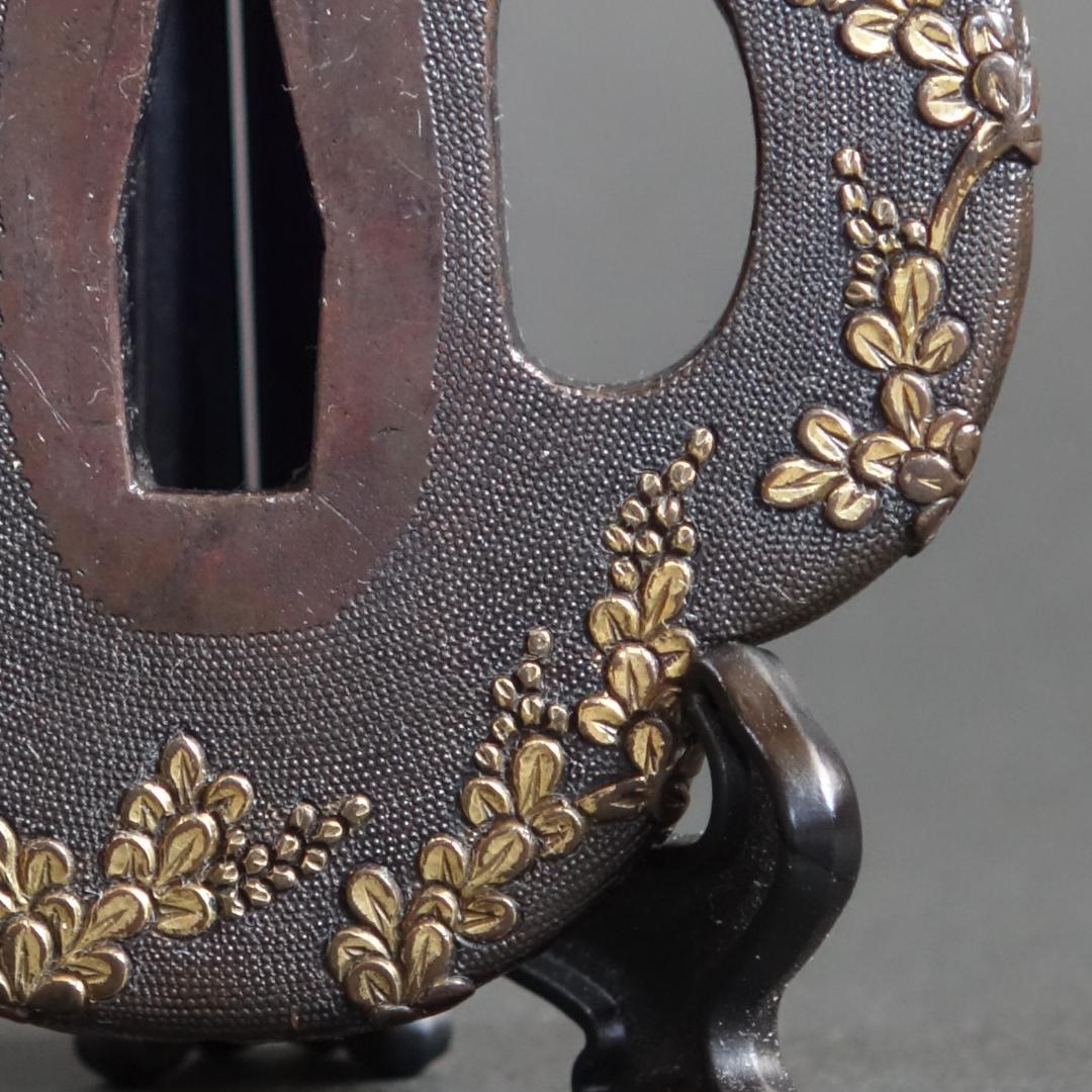 鍔 鐔 武具 骨董 刀装具 江戸時代【美濃 銅魚々子地 萩図鍔】(鍔箱付き)