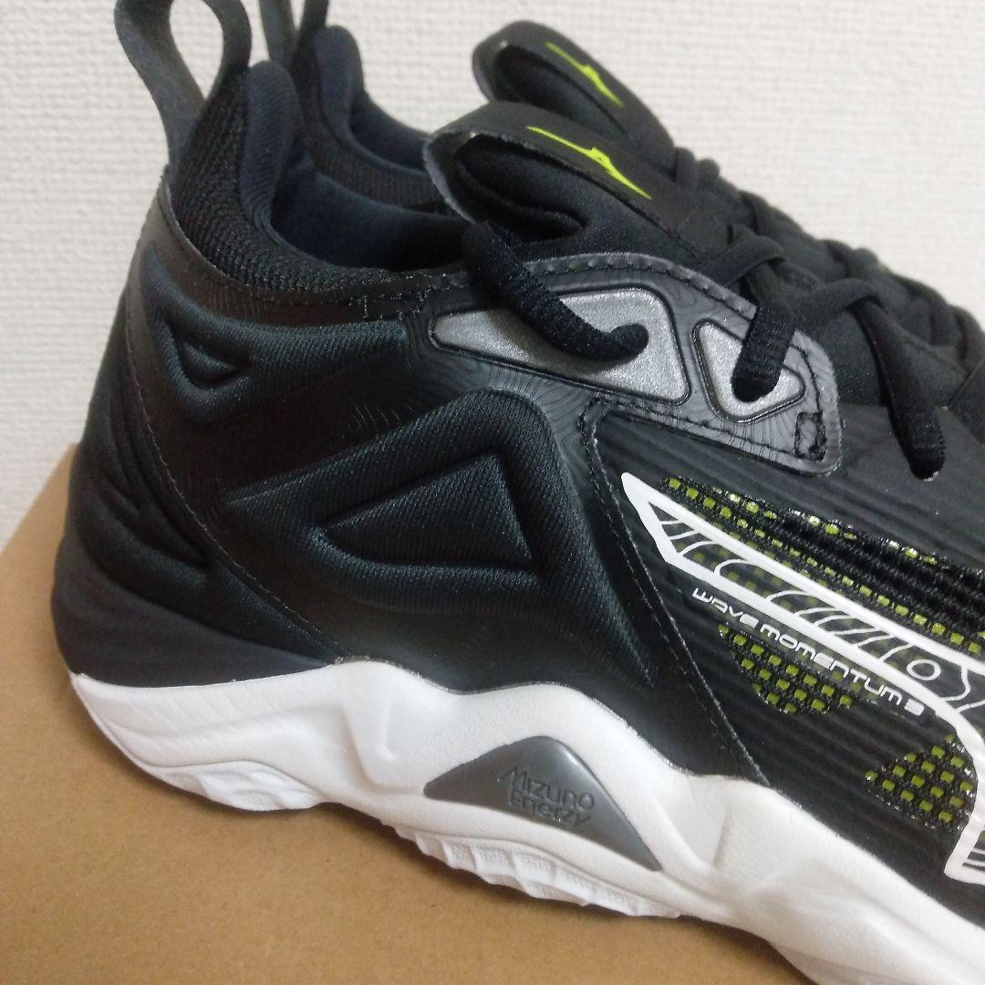ミズノバレーボールシューズ　ウエーブモーメンタム３　27.0cm