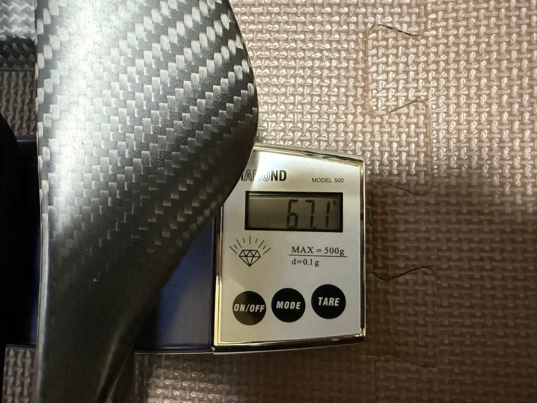 ALPITUDE カーボンファイバー サドル GARDENA