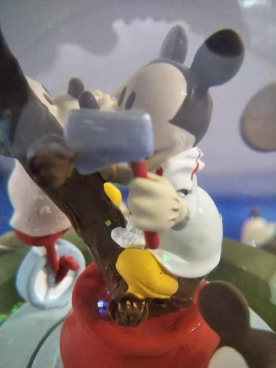 ディズニー Seasons Greeting スノーグローブ