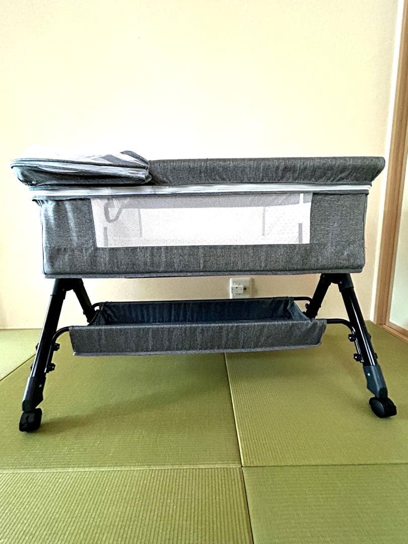 グレー ベビーベッド メッシュカバー付き