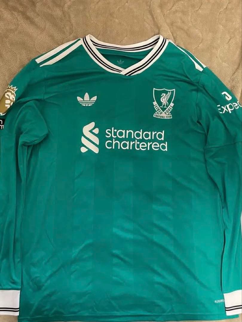 リバプール25-26 3rdユニフォーム　ヴィルツ