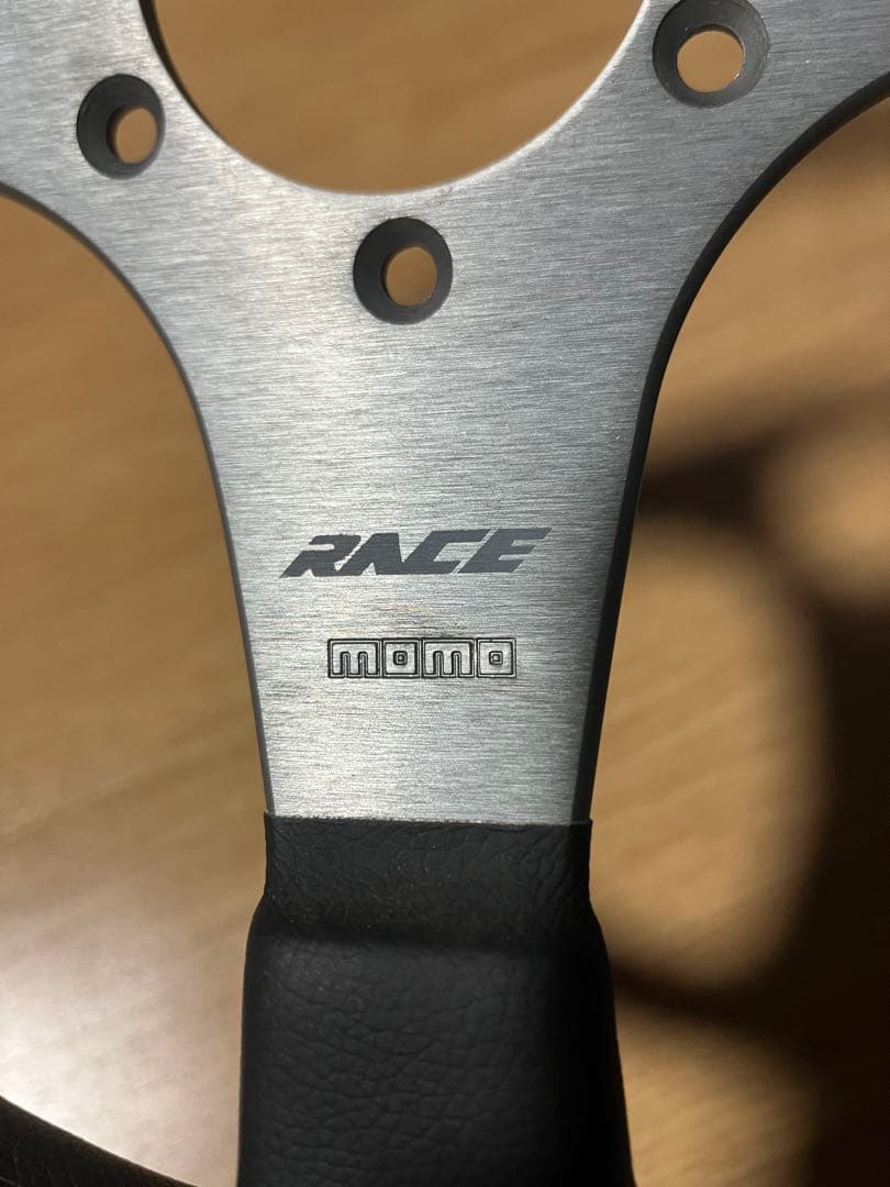 momo RACE ステアリング 本体とホーンボタン