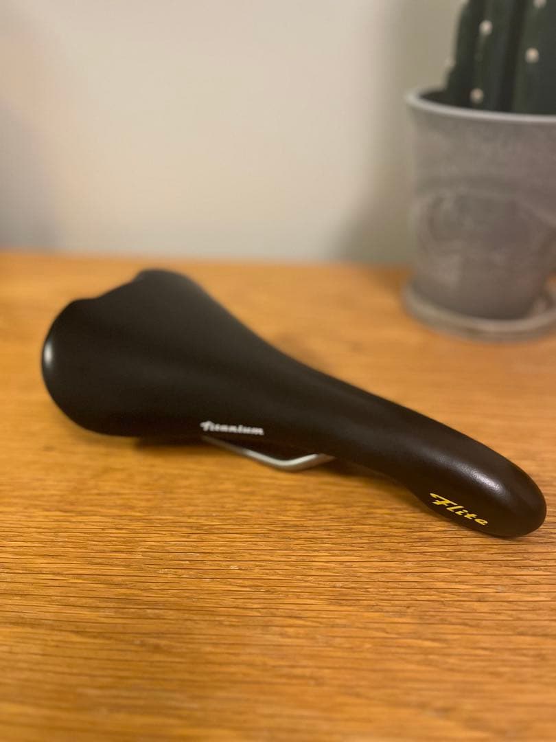 【サドル】　SELLE ITALIA flite 1990 【BLACK】