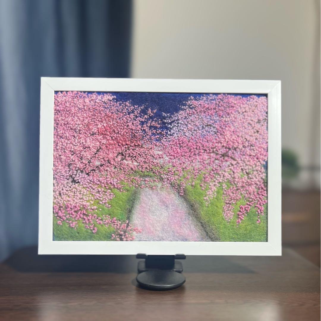 く*ん様 羊毛フェルト　羊毛絵画『河辺の夜桜』ハンドメイド　ウール刺繍