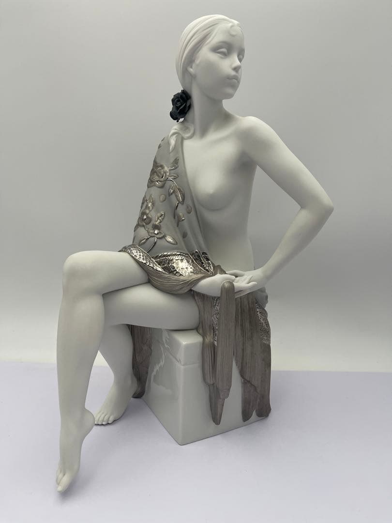 l*8様 LLADRO リヤドロ セビリアの娘 Re-Deco 8673 女性