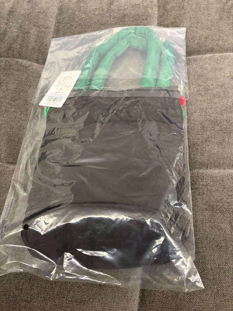 最新作　人気完売品　ファミリア　新品未開封　巾着