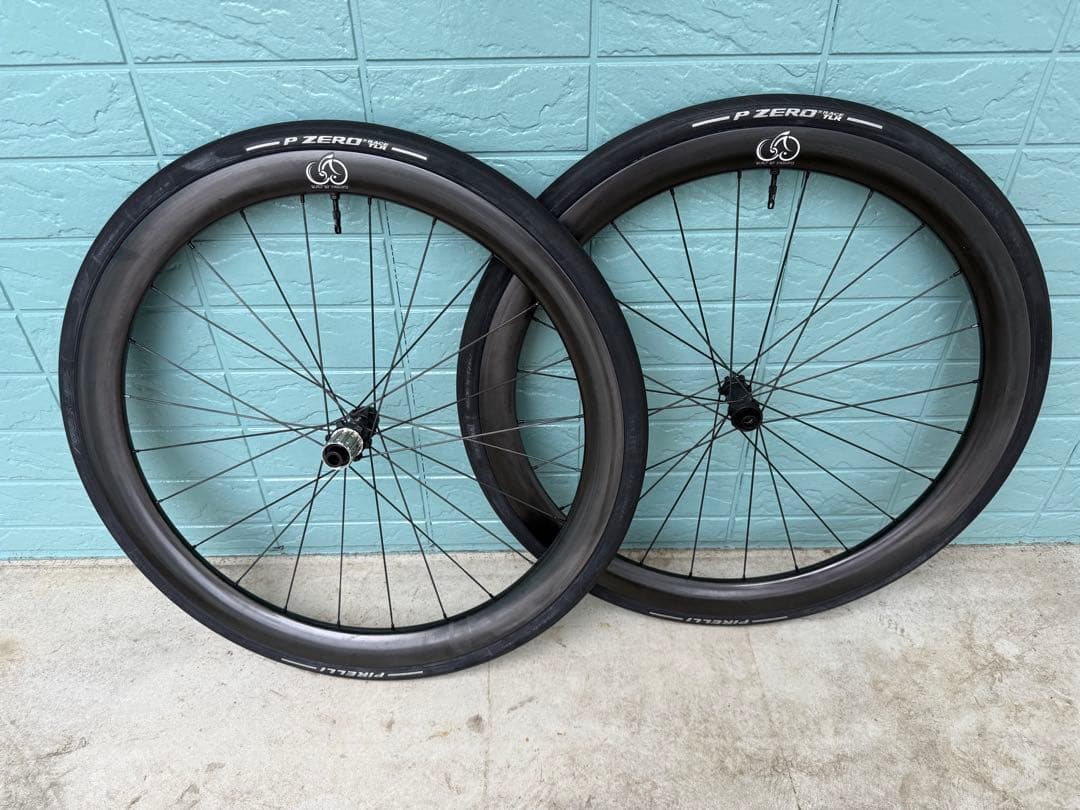 軽量カーボンホイール タイヤ付 デスクブレーキ　手組み　カーボンスポーク　やすよ