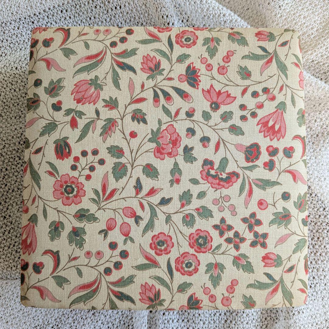 カルトナージュBOXに布花ぎっしりセット フランス製アンティーク