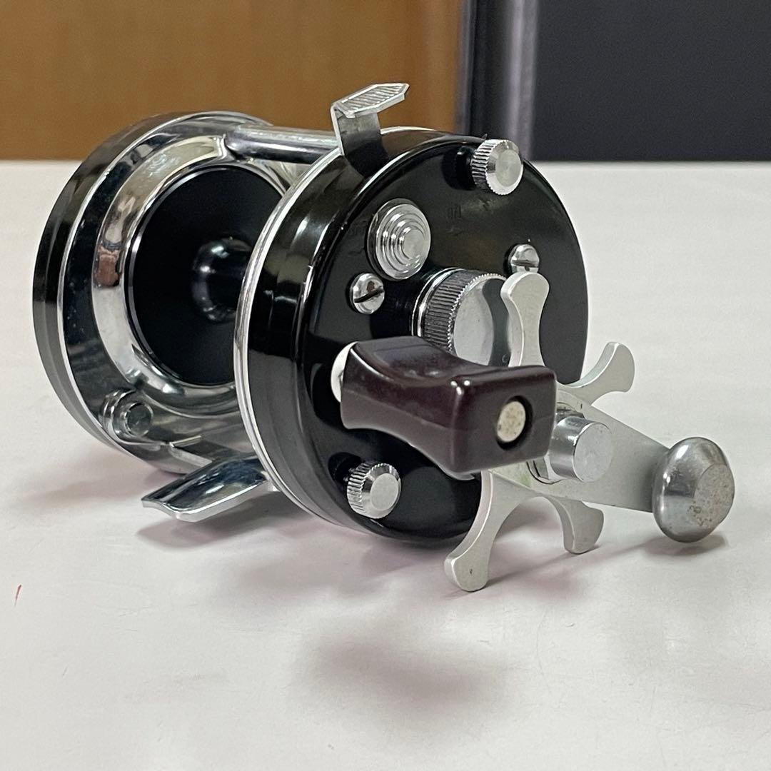 リール DAM QUICK 800 Champion