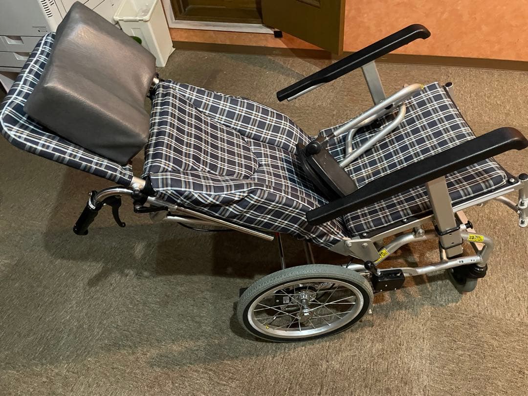 カワムラリクライニング介助用車椅子 チェック柄 アルミフレーム　KXLシリーズ