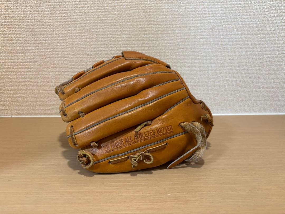 アンダーアーマー　投手用　硬式グローブ