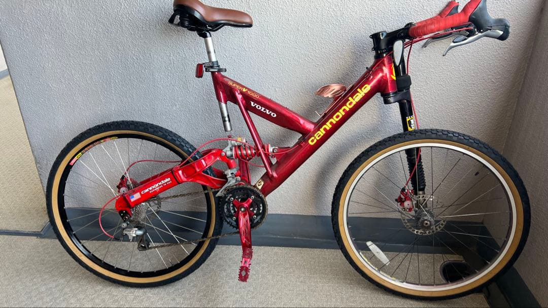 Cannondale SuperV ラメ入りレッドカラー