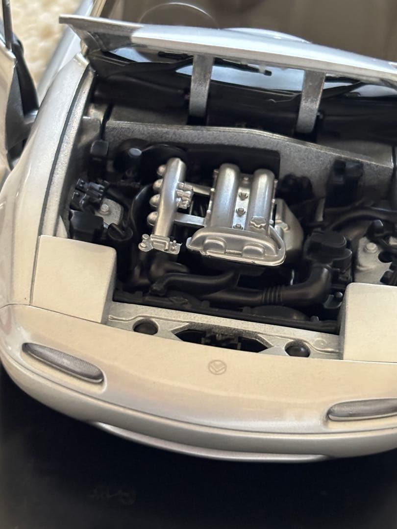 美品 Mazda MX-5 Miata 1/18 ミニカー シルバー