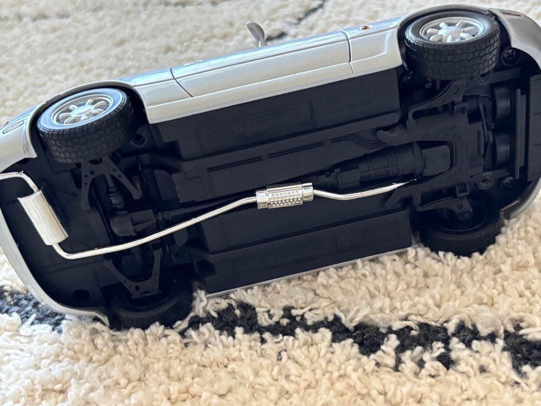 美品 Mazda MX-5 Miata 1/18 ミニカー シルバー