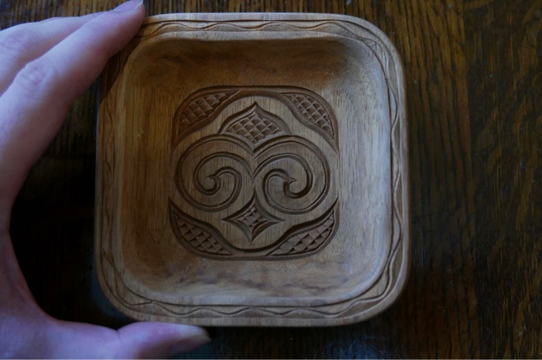 アイヌ 二風谷 木彫小皿