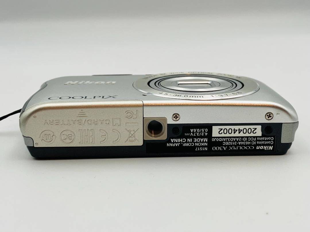 ジャンク品　Nikon Coolpix A300 コンパクトデジタルカメラ