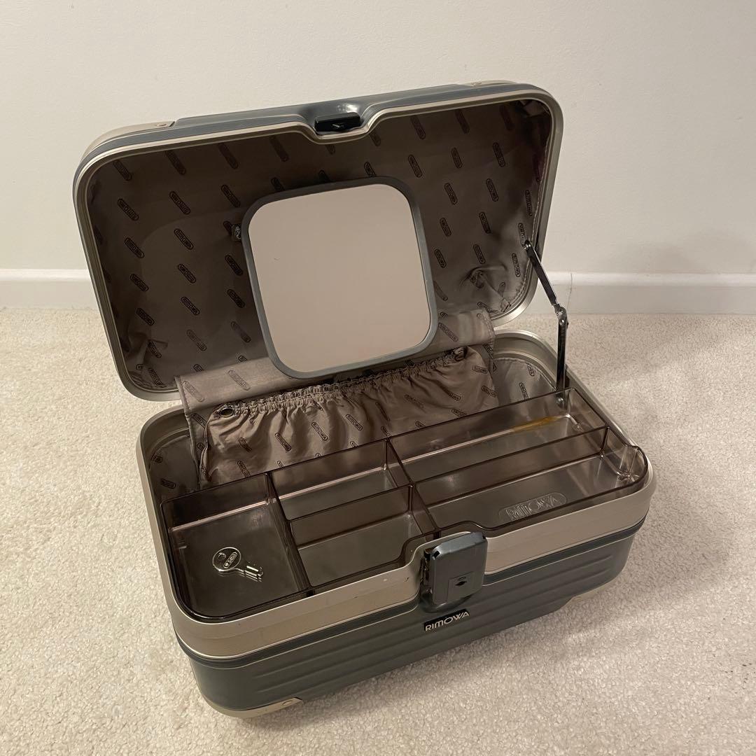 【美品】RIMOWA Limbo ビューティーケース 18L マットグレー 鍵付