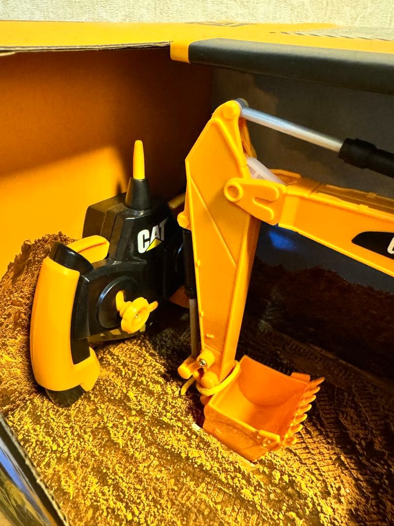 最終値下【値下相談は可】CAT ラジコンショベルカー
