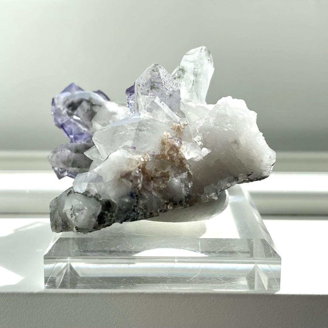 ヤオガンシャン産 フローライト/水晶 鉱物標本