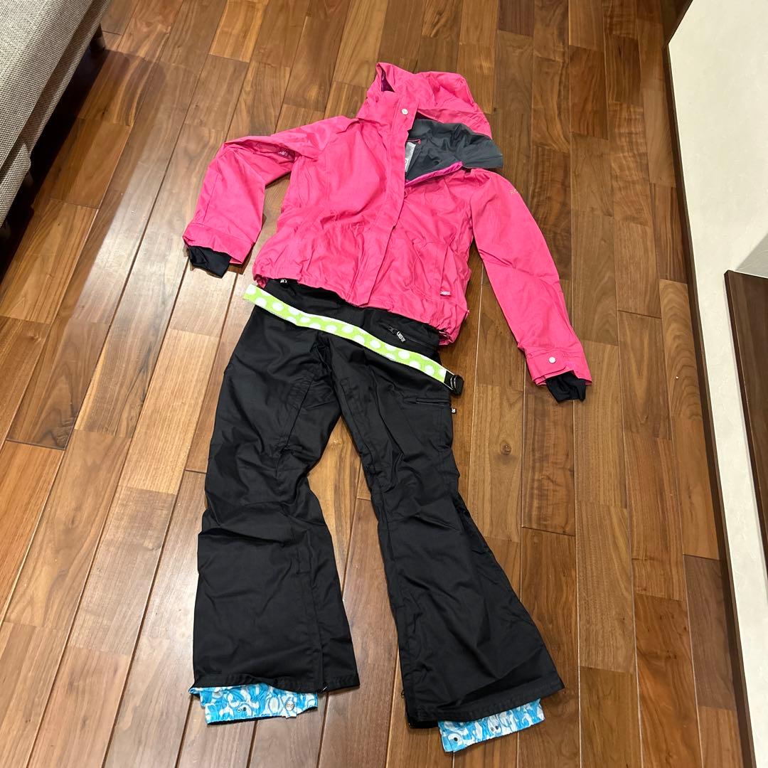 ロキシー　ROXY スノボ　スキー　ウェア
