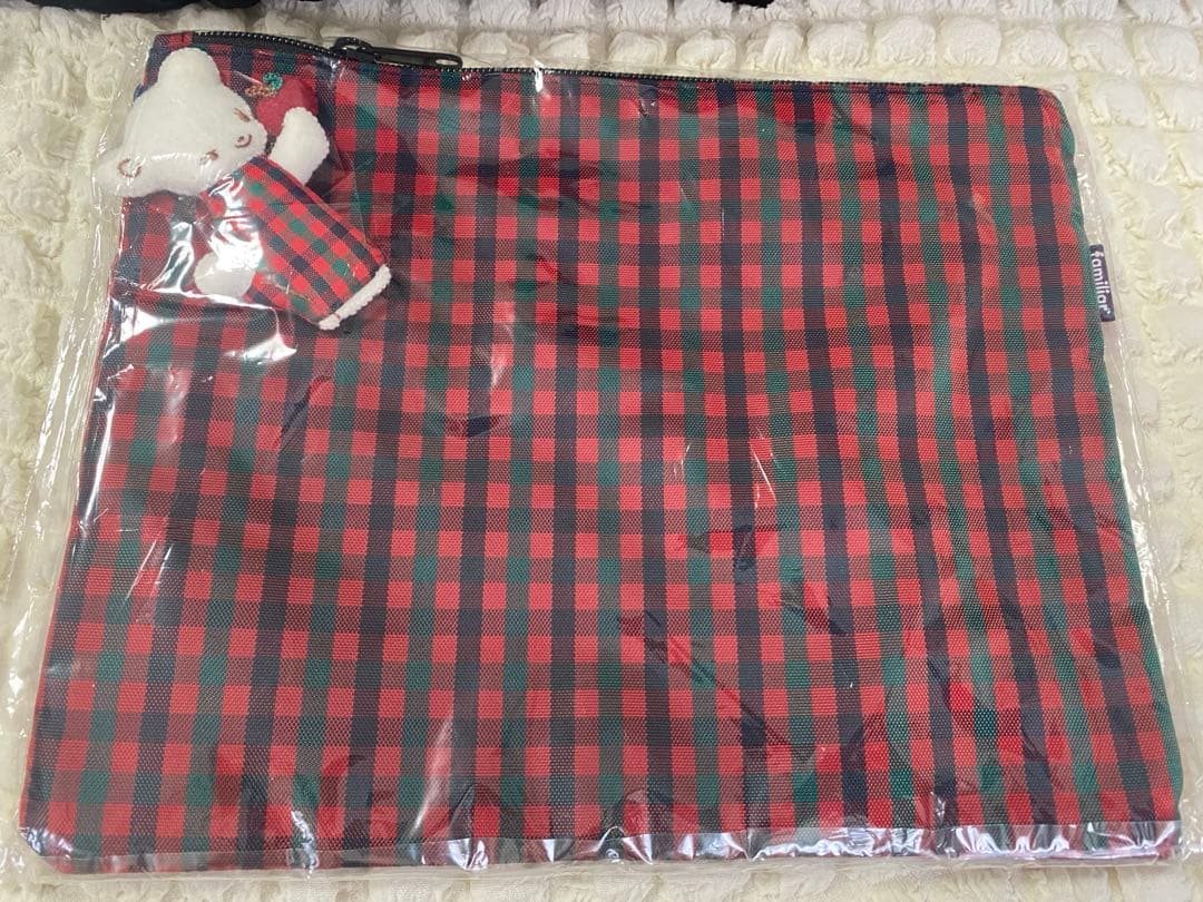☆新品未開封☆ファミリア ショルダーバッグ赤チェック サコッシュ