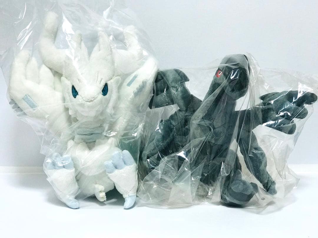 ❤新品・紙タグ付き❤ ポケモン fit レシラム ゼクロム 2個セット