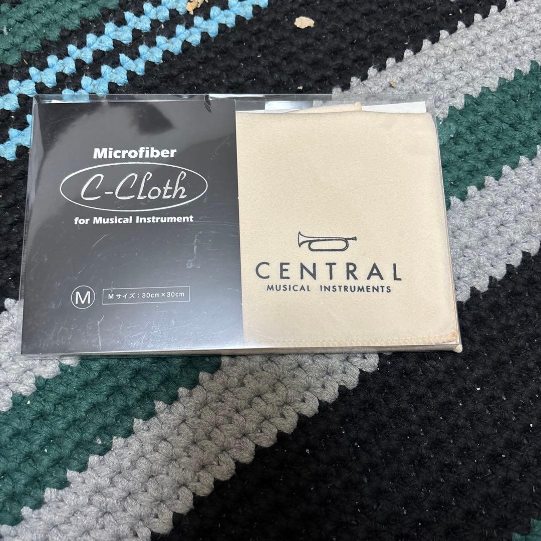 ピッコロ本体，ケースYAMAHA プラスチック製　中古　クロス付き(未使用品)