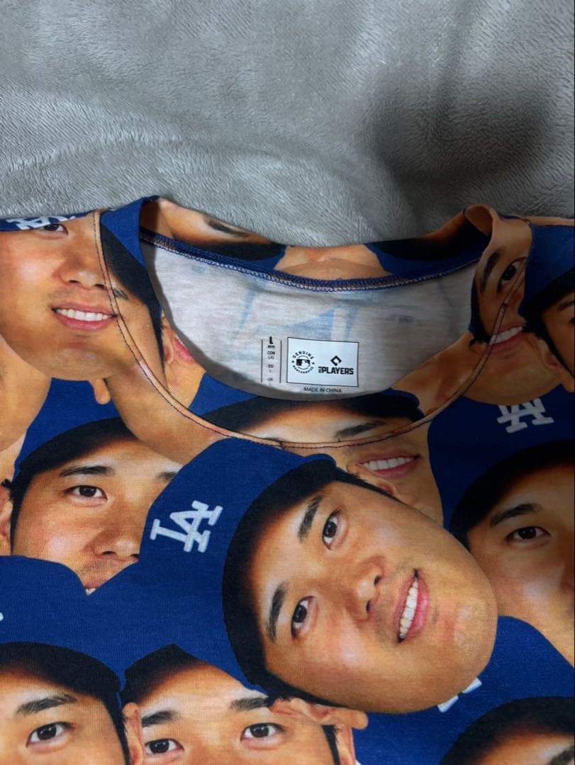 LAドジャース 顔プリントTシャツ