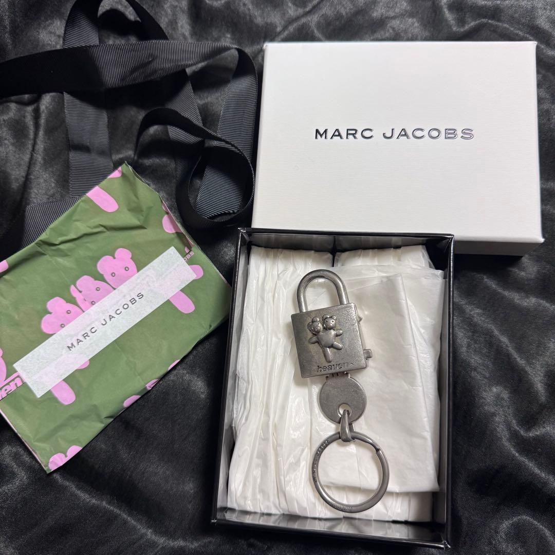 アクセサリー heaven by marcjacobs LOCK AND KEY CHAIN