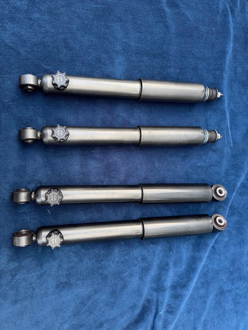 jb64 jb74 1インチアップ　サスペンション 4本セット　ショウワガレージ