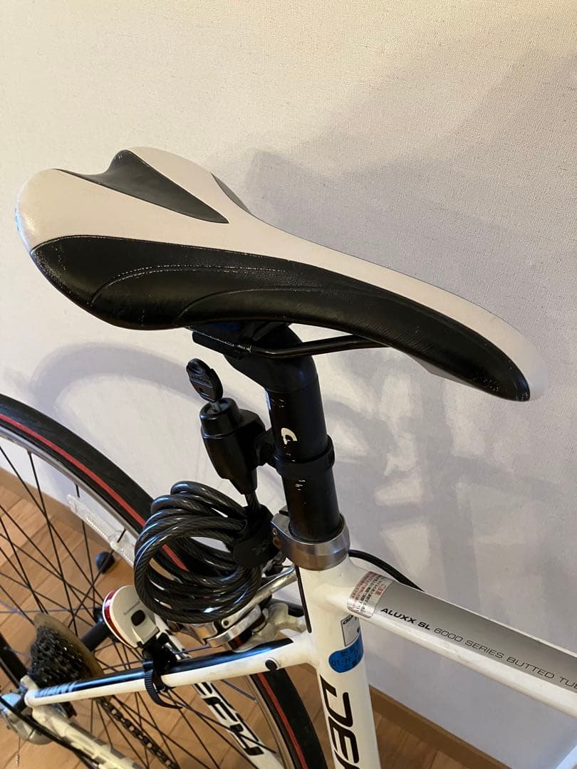 【たっくん】GIANT Defy ロードバイク サイズM 【空気入れ付き】