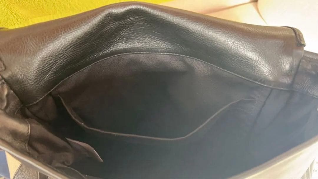 CCU / FLAP SHOULDER BAG M レザー ショルダーバッグ