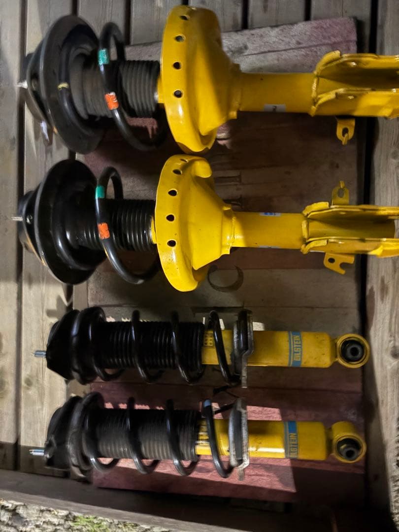 値引き交渉可 レヴォーグ 純正ショック ビルシュタイン