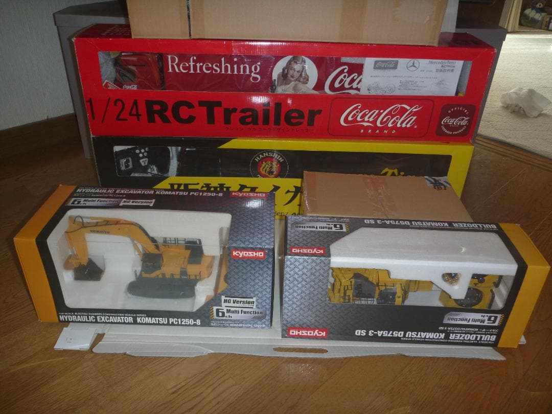 KYOSHOラジコンとMercedes-Benz ACTROSラジコン