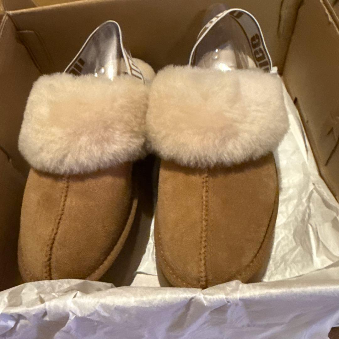 UGGサンダル　スリッポンタイプ26センチ箱付