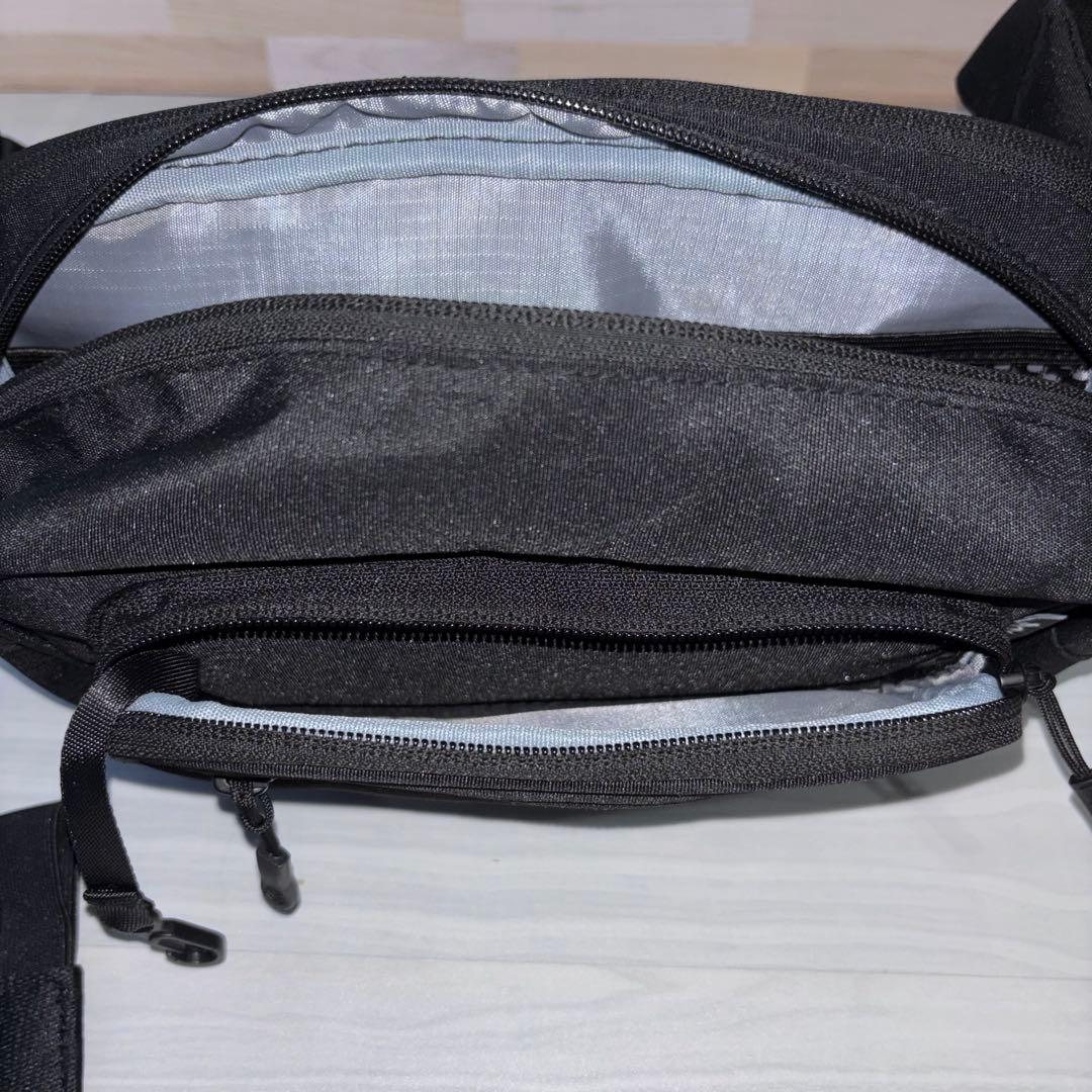 POMULU ポムル　ヒップシート　ショルダーバック　ブラック　黒　美品