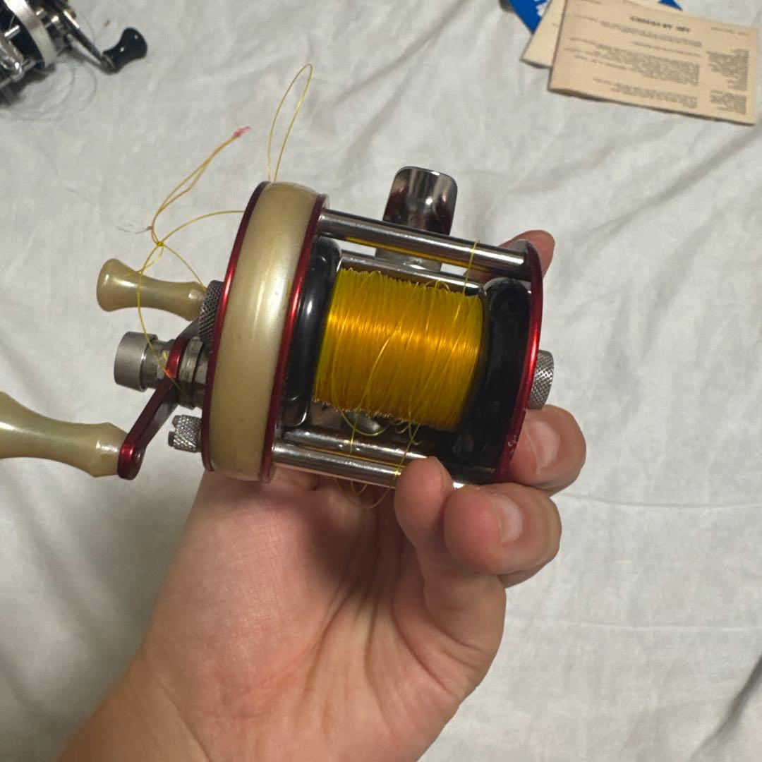 Ambassadeur 1750 A レッドリール　ジャンク品