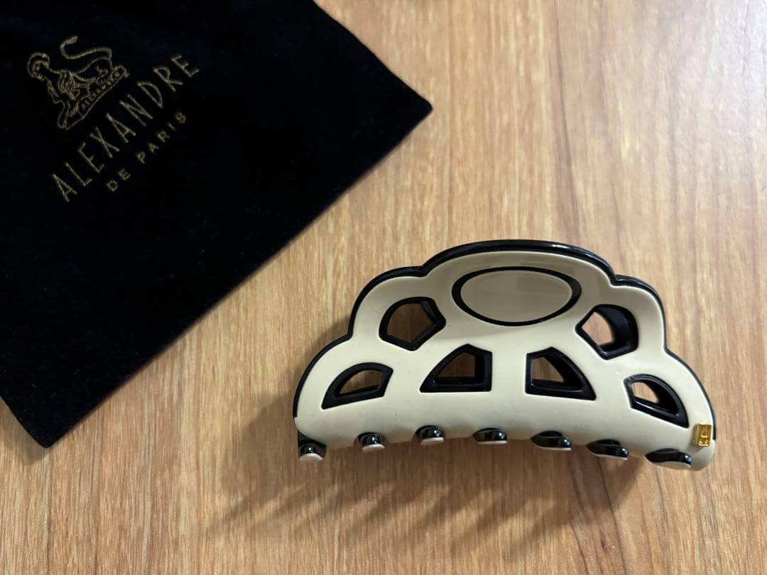 新品未使用 アレクサンドルドゥパリ クリップ ベージュ ブラック M