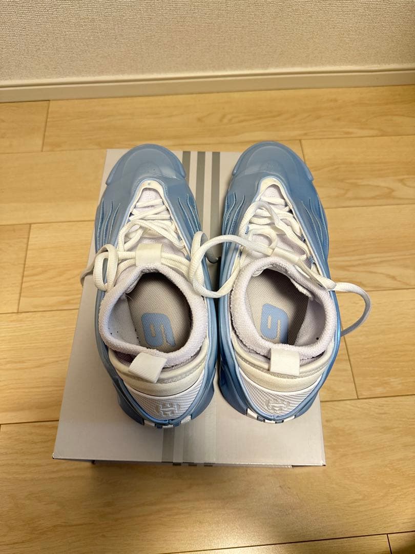 adidas バスケットシューズ 青/白　ハーデン9